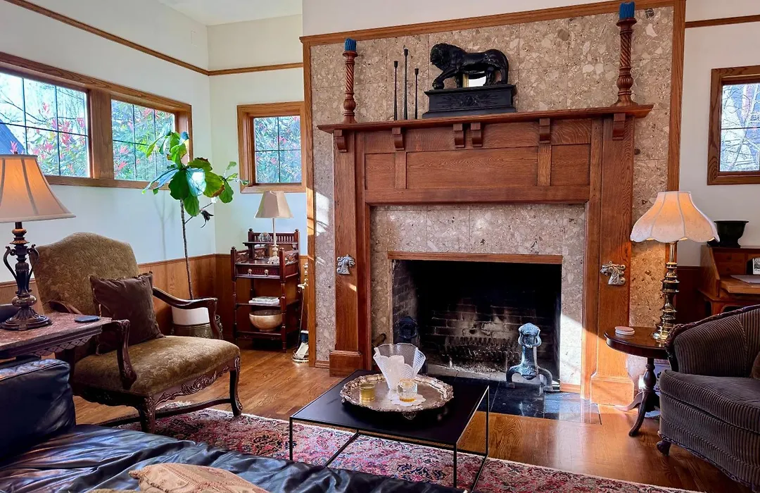 Cecil Bacon Manor-1